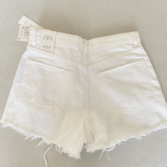 🛍️NEW ZARA HIGH RISE DENIM SHORTS - Picture 2 of 3
